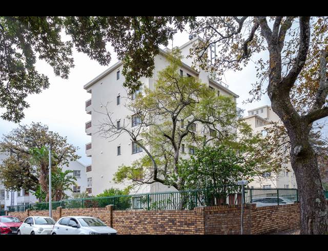 2 BEDROOM APARTMENT RENTED IN CLAREMONT UPPER